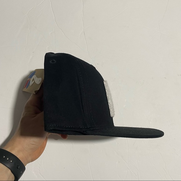 RUSSELL ATHLETIC Logo Snapback Cap Adult One Size Adjustable White - Picture 5 of 5